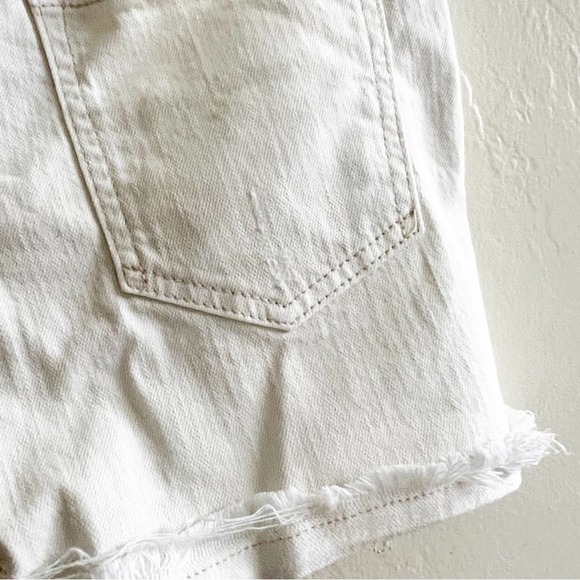 Pilcro High Waisted Button Fly Jean Shorts Cream Size 27 - Picture 10 of 12
